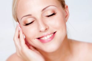 How to Reduce Enlarged Pores With Microneedling